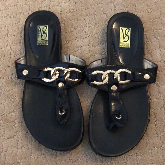 Victoria Spenser Shoes - 🛍5 FOR $25: Black sandals, gold accent. Size 6